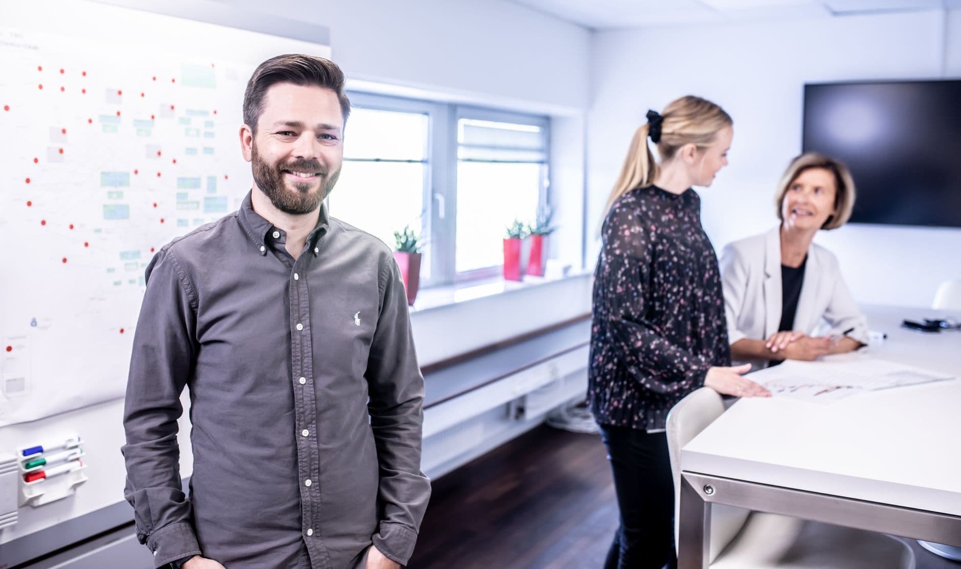 Digitale Kundengewinnung für Versicherungen und Vorsorge: So gewinnen Sie planbar neue Anfragen